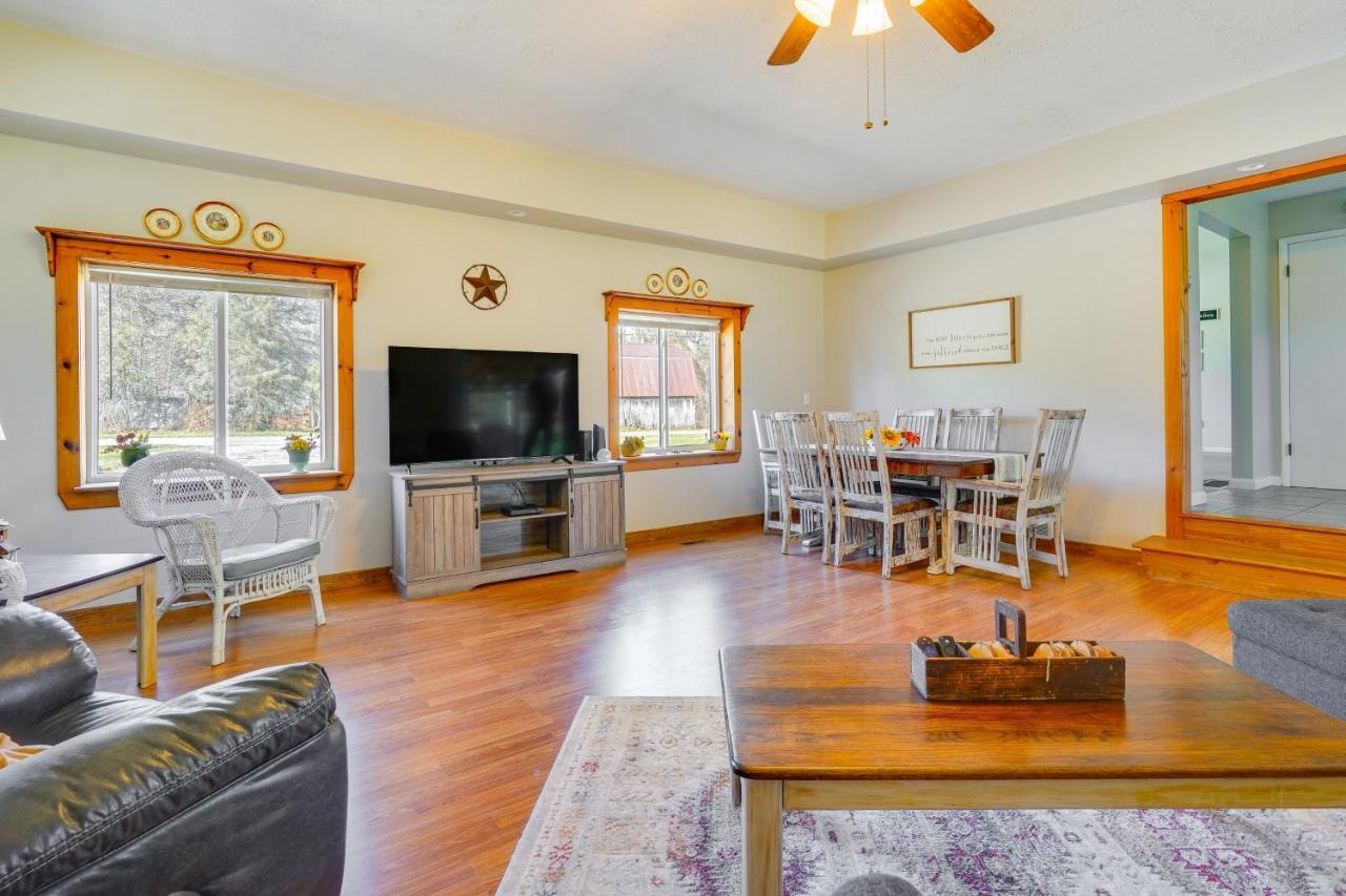 Hocking Hills Hideaway With Hot Tub And Fire Pit! Villa Logan Eksteriør bilde