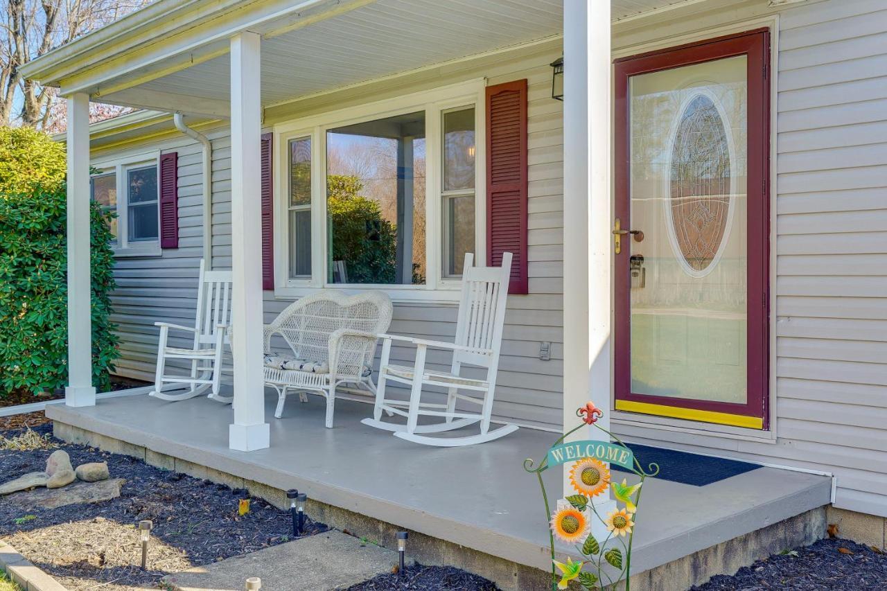 Hocking Hills Hideaway With Hot Tub And Fire Pit! Villa Logan Eksteriør bilde